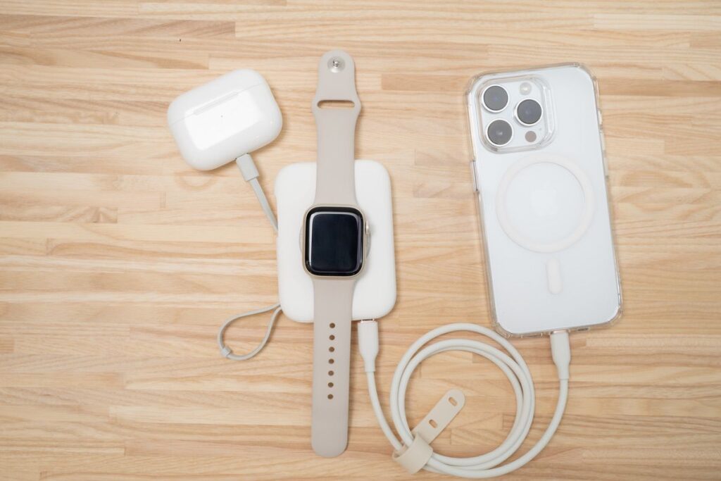 iPhone / Apple Watch / Airpods Proを3機種同時充電可能