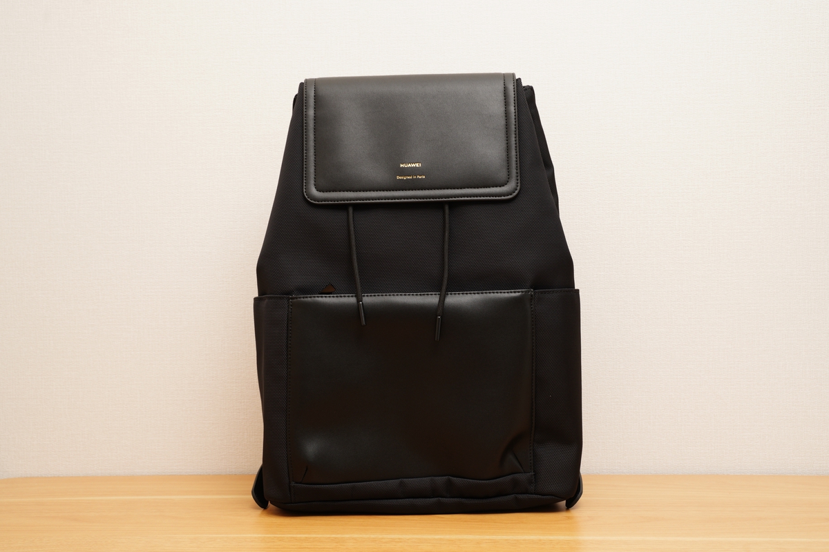 HUAWEI Classic Backpackは高級感のあるデザイン