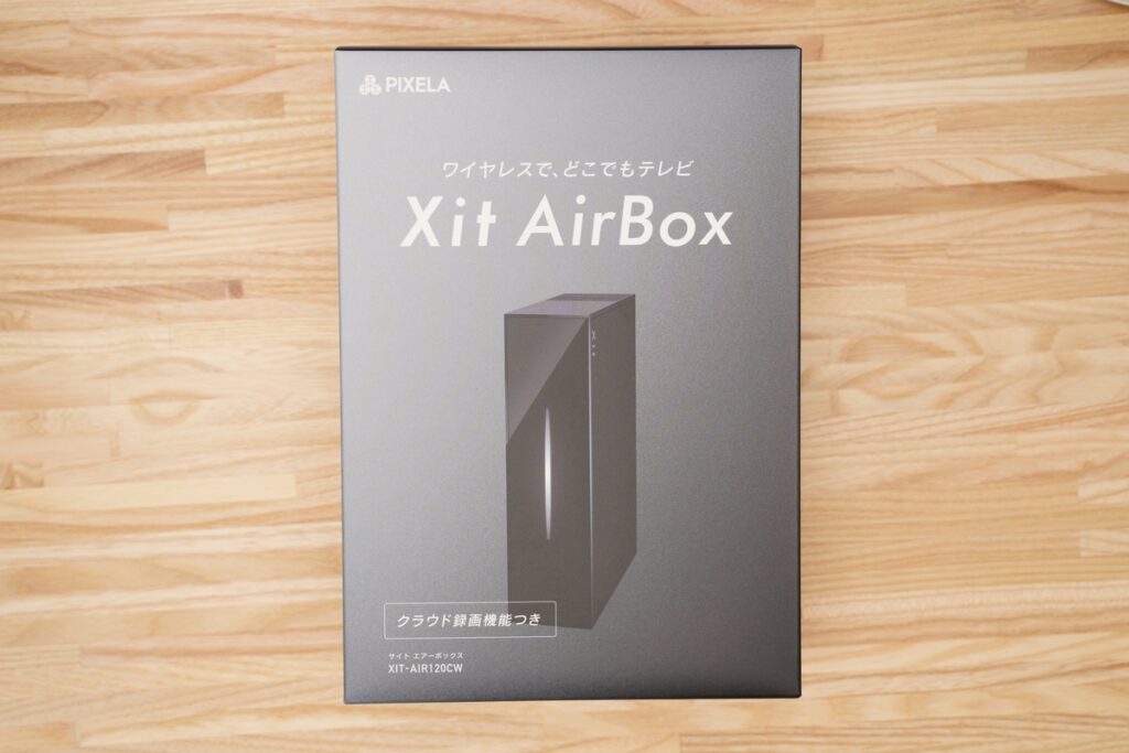 Xit AirBoxの外箱は黒いデザイン