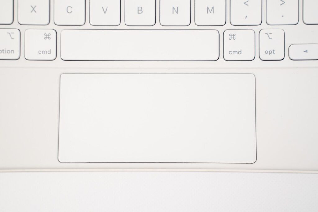 PC/タブレット ノートPC Apple 11インチiPad Pro用 Magic Keyboardレビュー | 外部ディスプレイ 