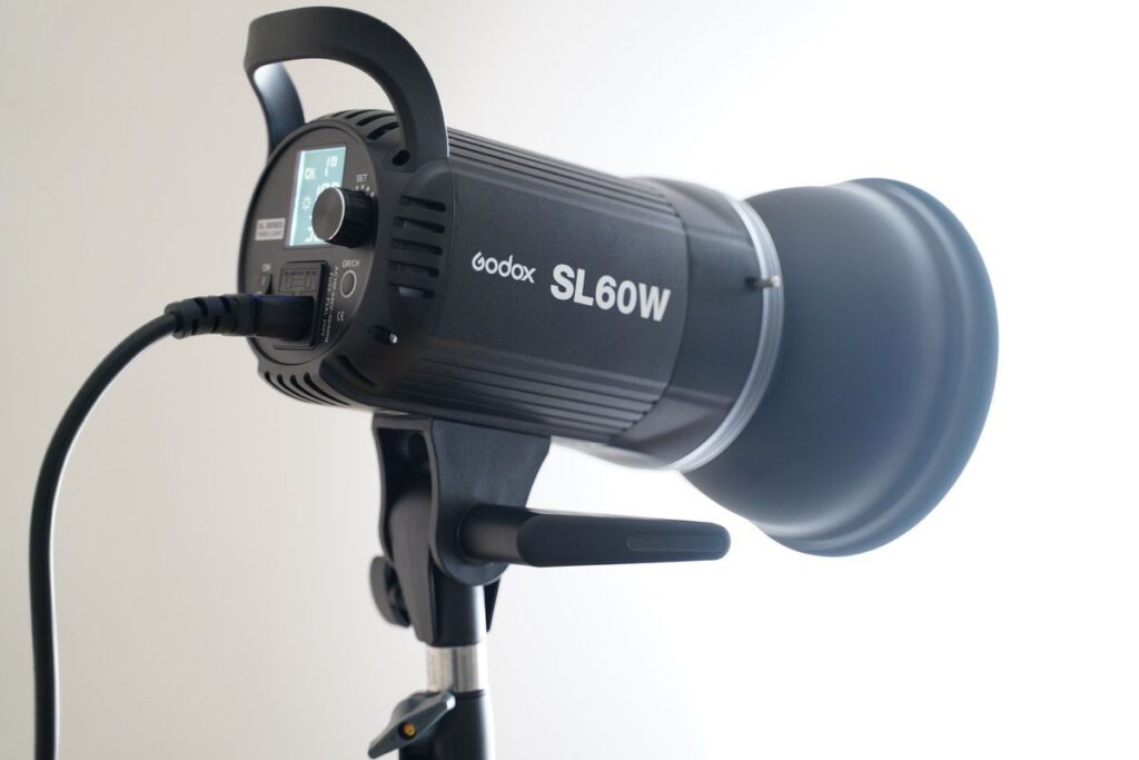 Godox SL-60Wは夜でも昼のように照らすことができる