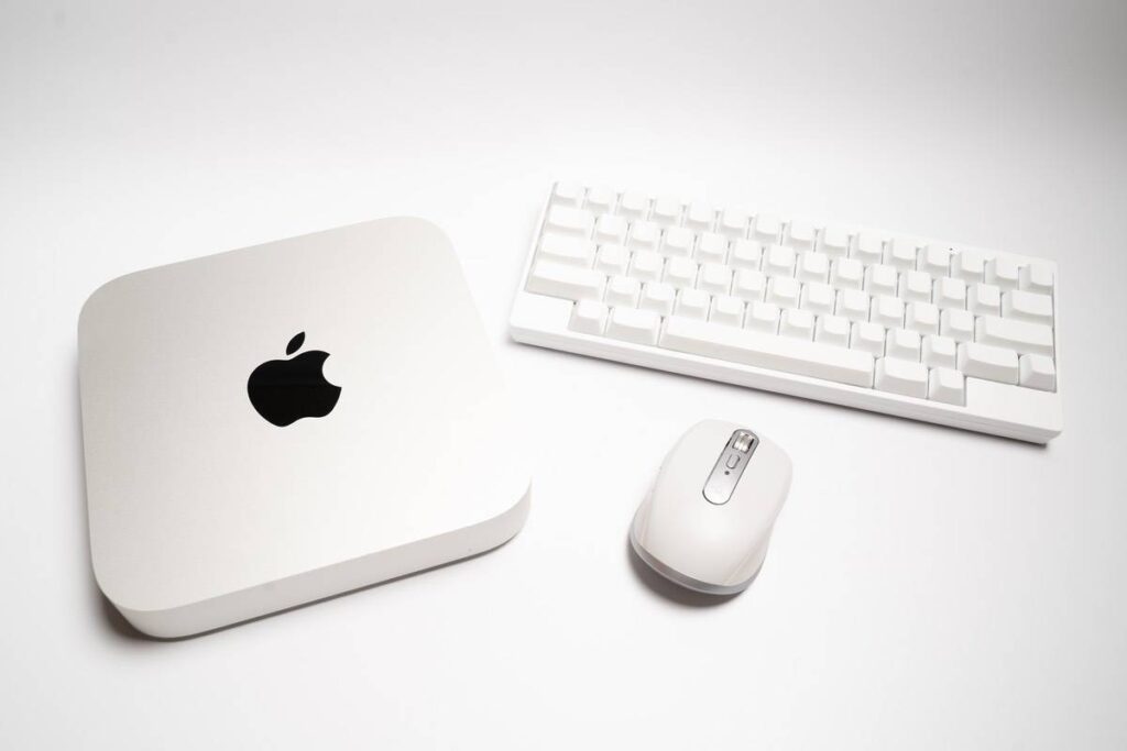 Apple Mac mini M1 16GB 1TBトラックパッドキーボード付属