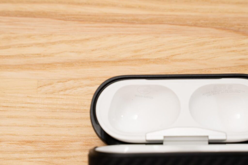 MagEZ Case for AirPods Pro 2の厚さは0.85mm