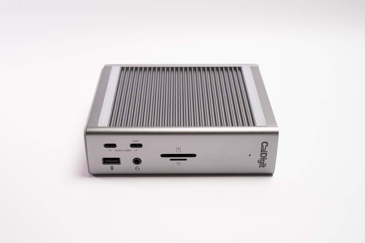 Caldigit TS4 レビュー | Thunderbolt 4対応の最強ドッキングステーション | じゃが畑