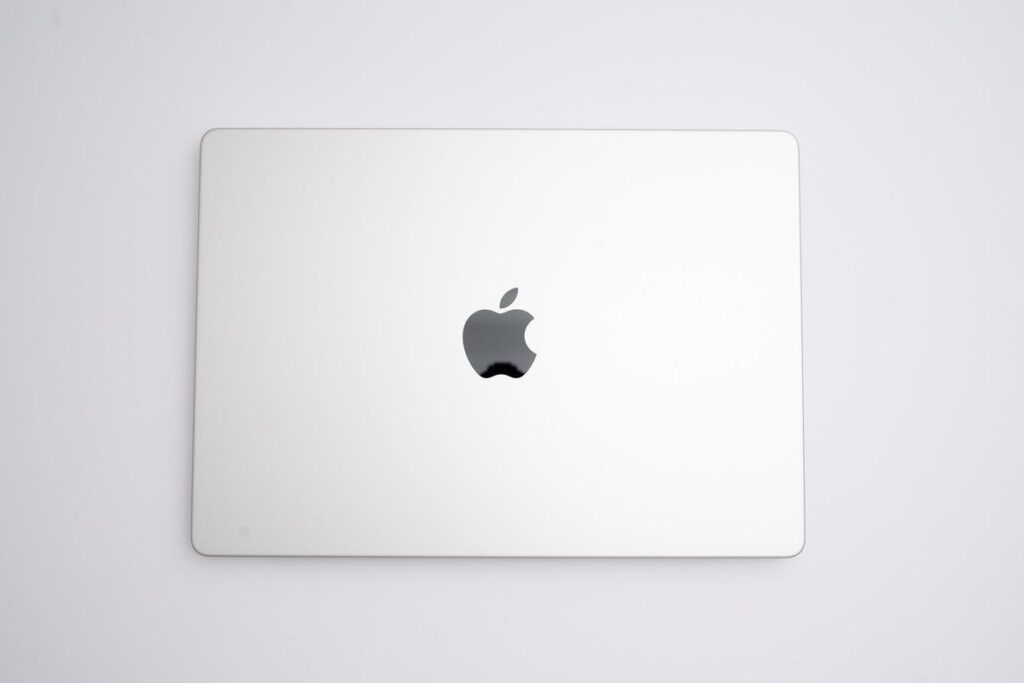 M1Pro MacBook Pro 14インチは弁当箱のように四角のデザイン