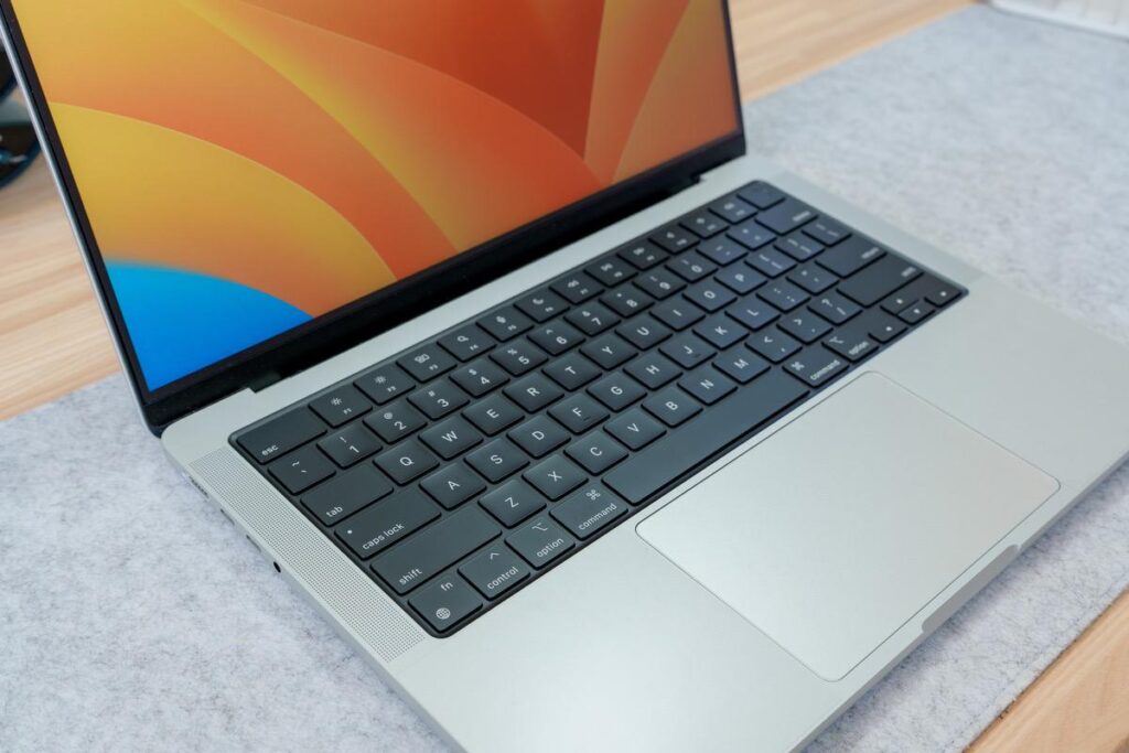 M1Pro MacBook Pro 14インチは低音から高音までしっかりと鳴らしてくれる