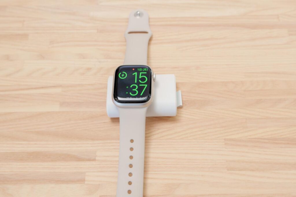 Juicy AppleはApple Watch用充電器としてちょうど良いサイズ感