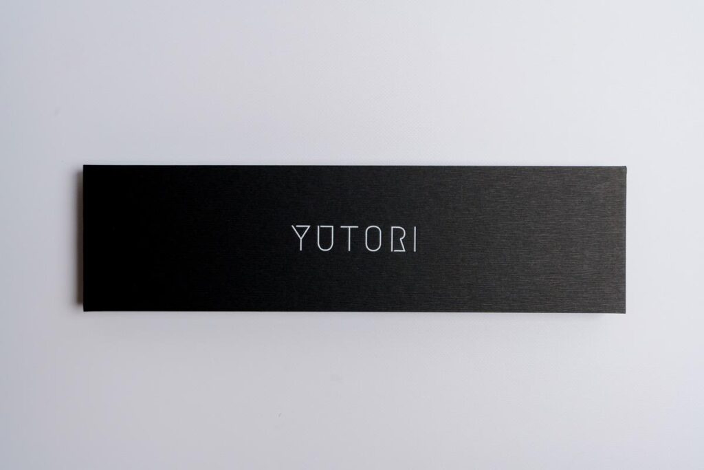 YUTORI Apple Watch レザーバンドは高級感のある箱に封入されている