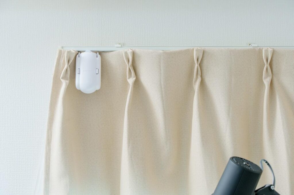 SwitchBot カーテンはカーテンの開閉しにくい位置に取り付けると恩恵が大きい