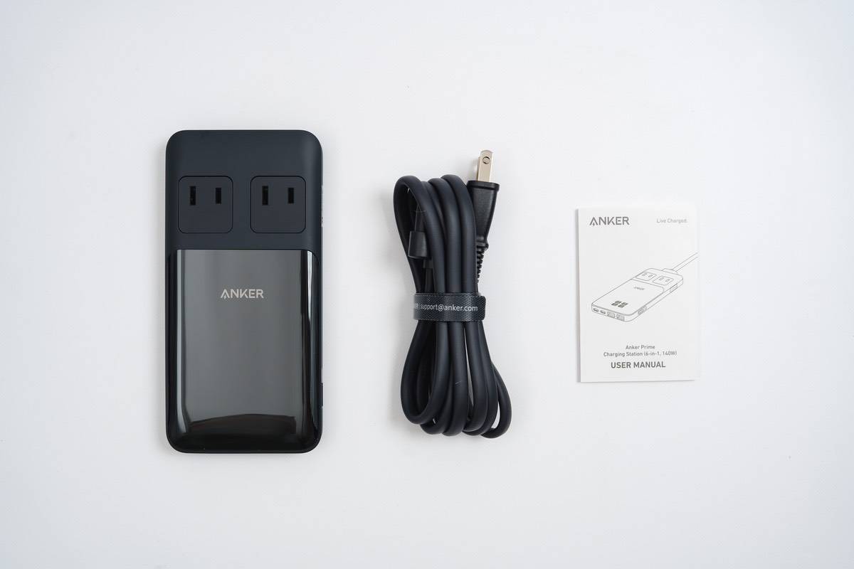 Anker Prime Charging Station (6-in-1, 140W)の付属品を並べてみた