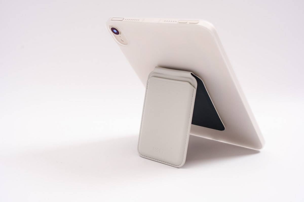 フラッシュウォレット＆スタンド-MagSafeはiPad mini 6を問題なくスタンドできる