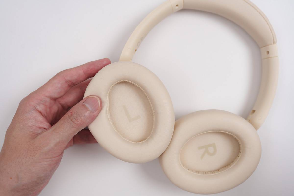 EarFun Wave Proはもちもちのイヤーパッドが搭載されている