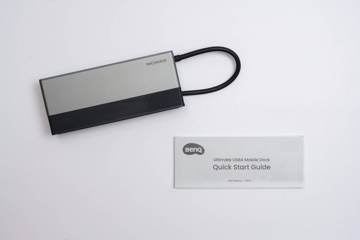 BenQ beCreatus GR10 7-in-1 USB4 モバイルドックの付属品を並べてみた