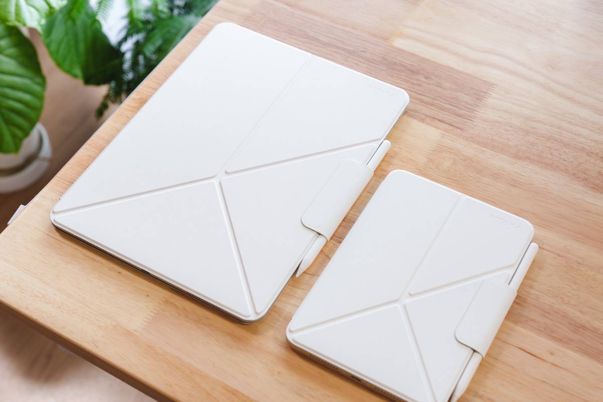 PITAKA MagEZ Folio 2のM4 iPad Pro 13インチ版とiPad mini 6版を並べてみた