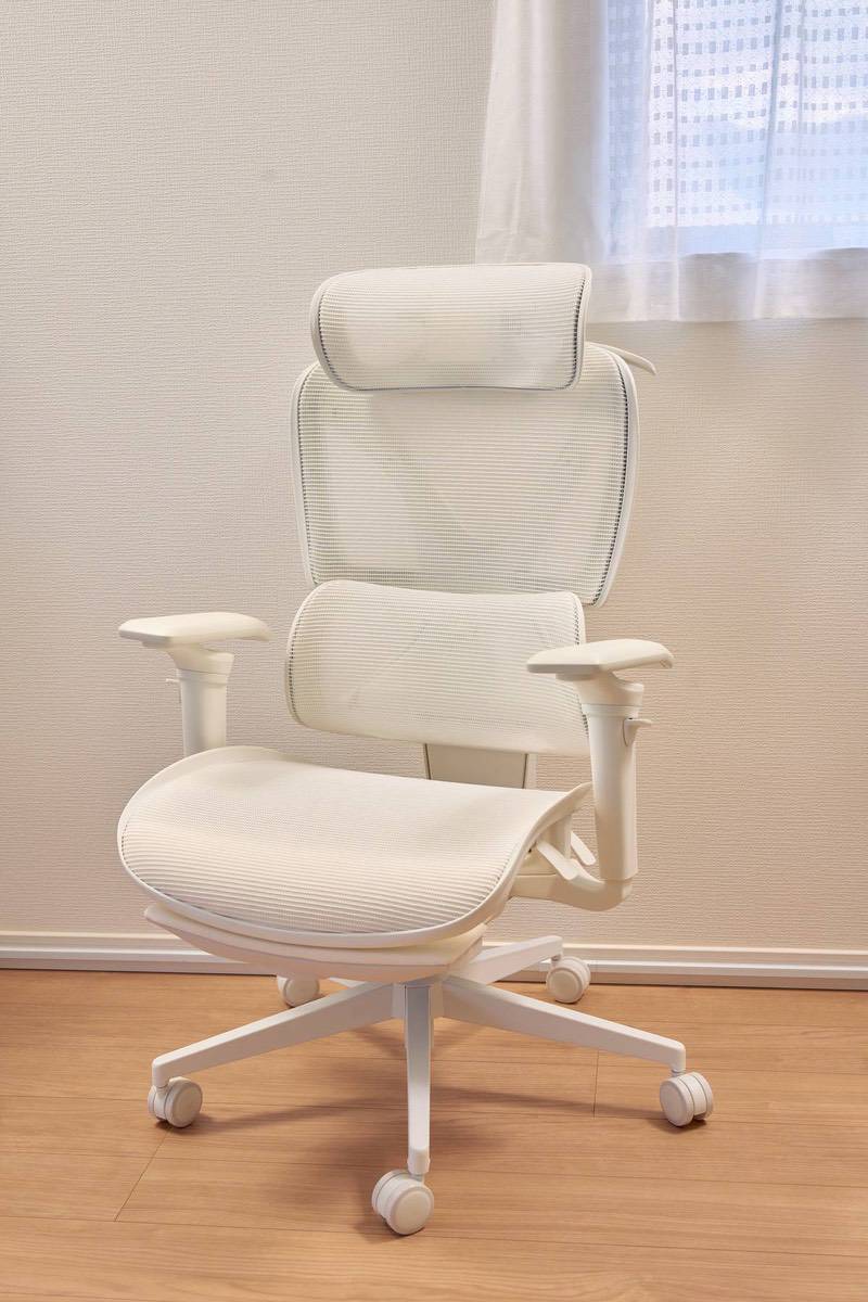 組み立てが完成したCOFO Chair Pro 2