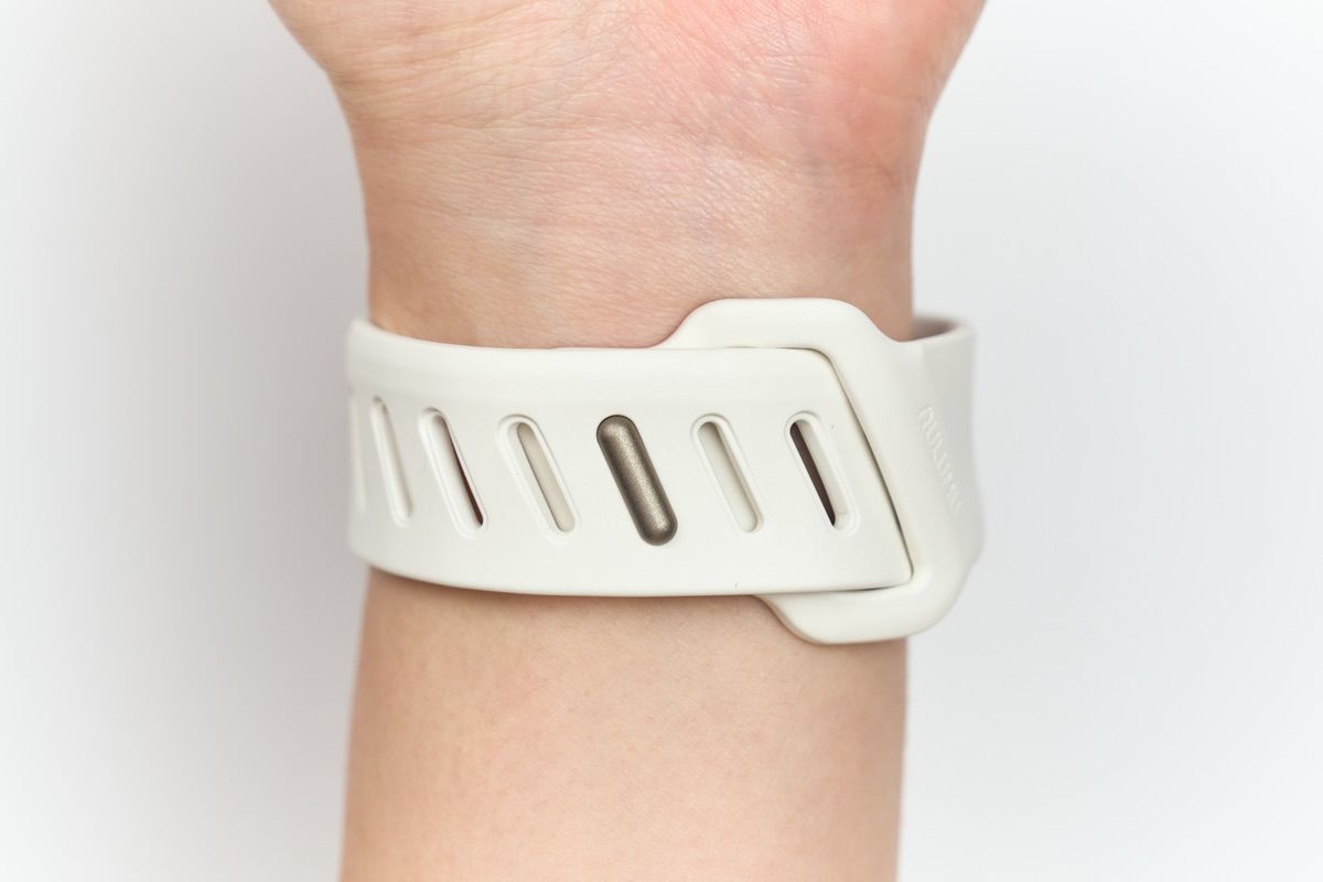 Aulumu A02 スポーツウォッチバンド for Apple Watch Seriesも腕に着けている
