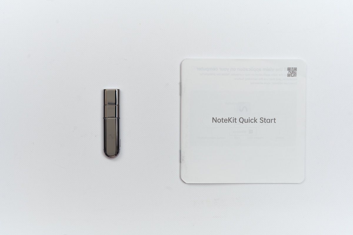 viaim NoteKitの付属品を並べてみた