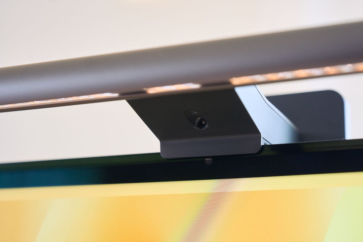 BenQ ScreenBar Halo 2の超音波感知センサー