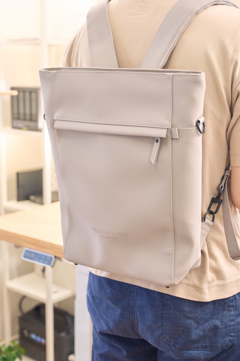 ガストンルーガ Tåte(トーテ) トープをバックパックにしている