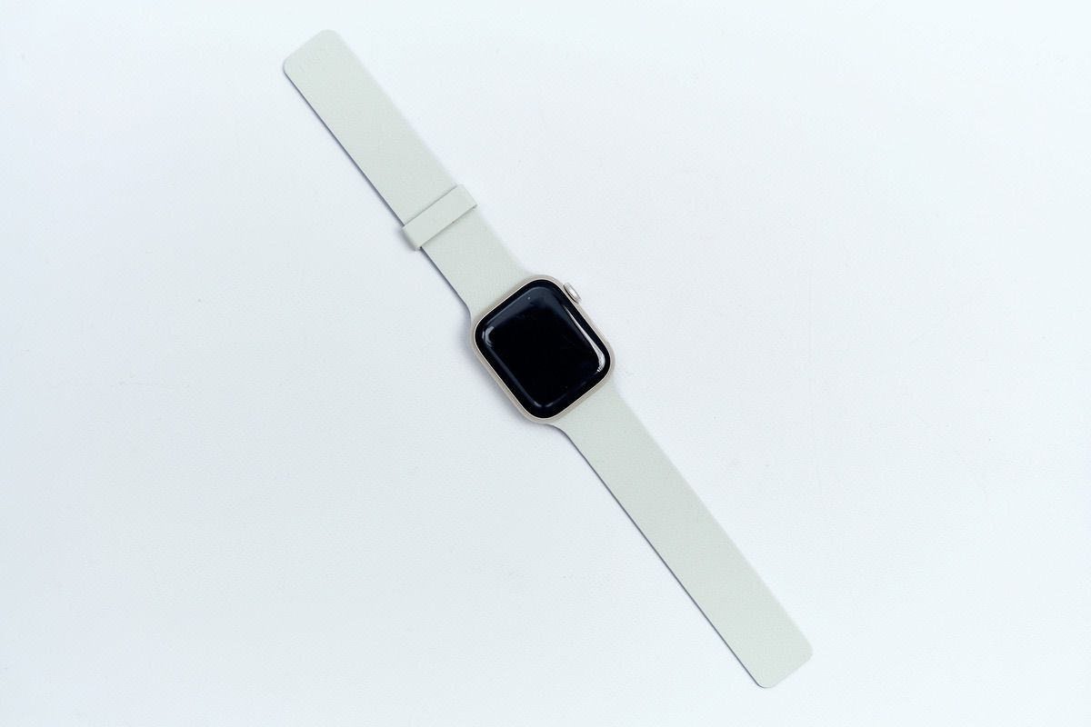 MOFT Apple Watch用マグネット式シリコンバンドをApple Watchに装着して撮影