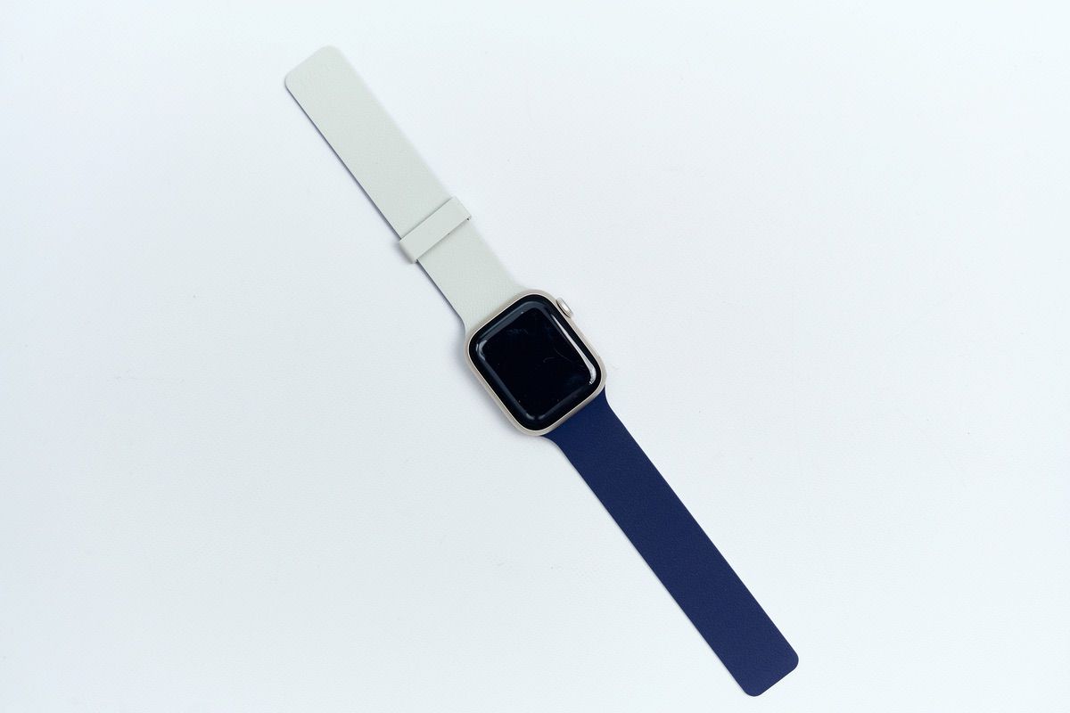 MOFT Apple Watch用マグネット式シリコンバンドはリバーシブル