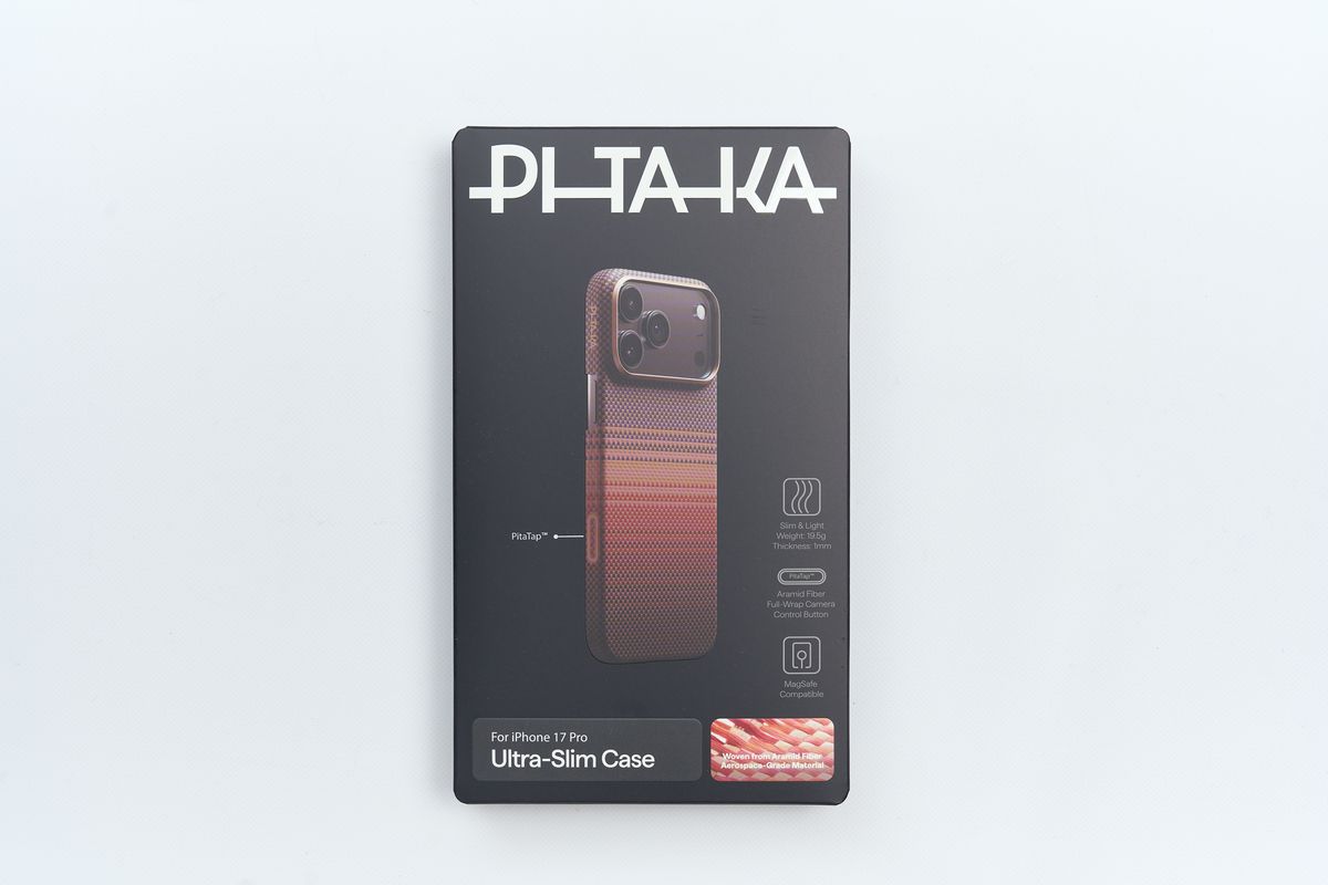 PITAKA Ultra-Slim Case iPhone 17 Pro用の外箱