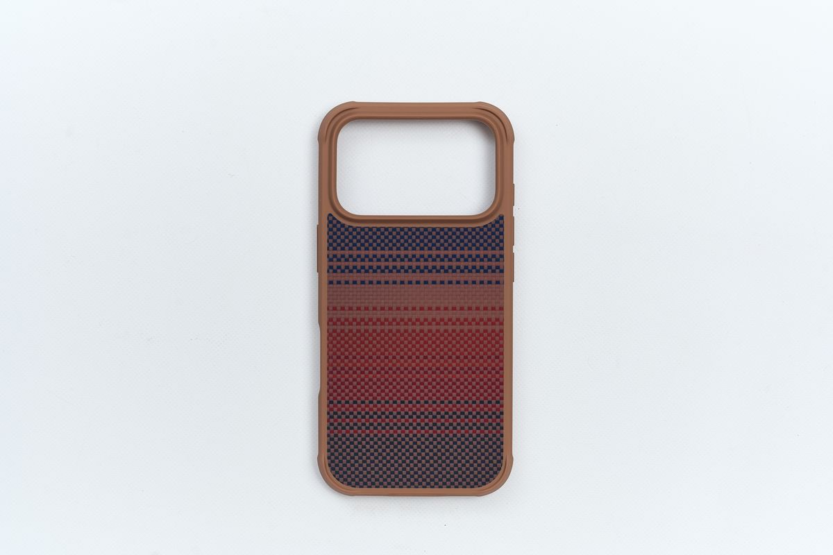 PITAKA Aramid ProGuard Case iPhone 17 Pro用の外側