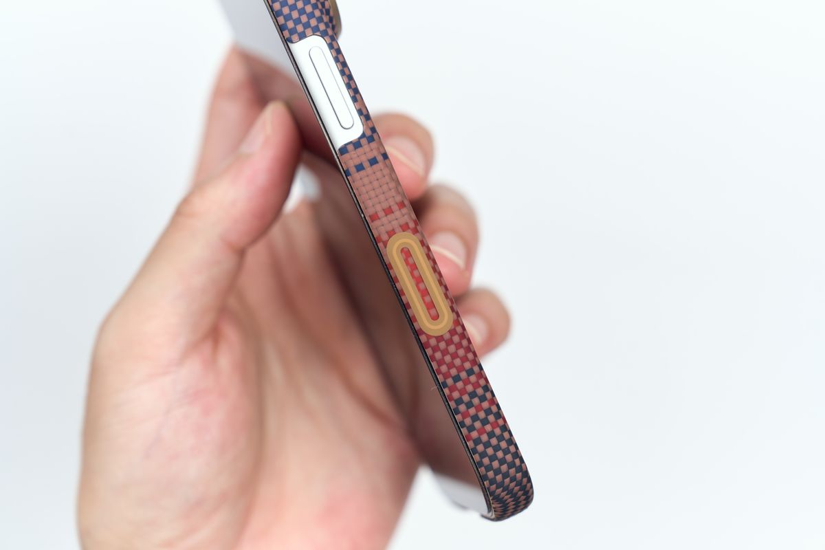 PITAKA Ultra-Slim Case iPhone 17 Pro用のPitaTap™