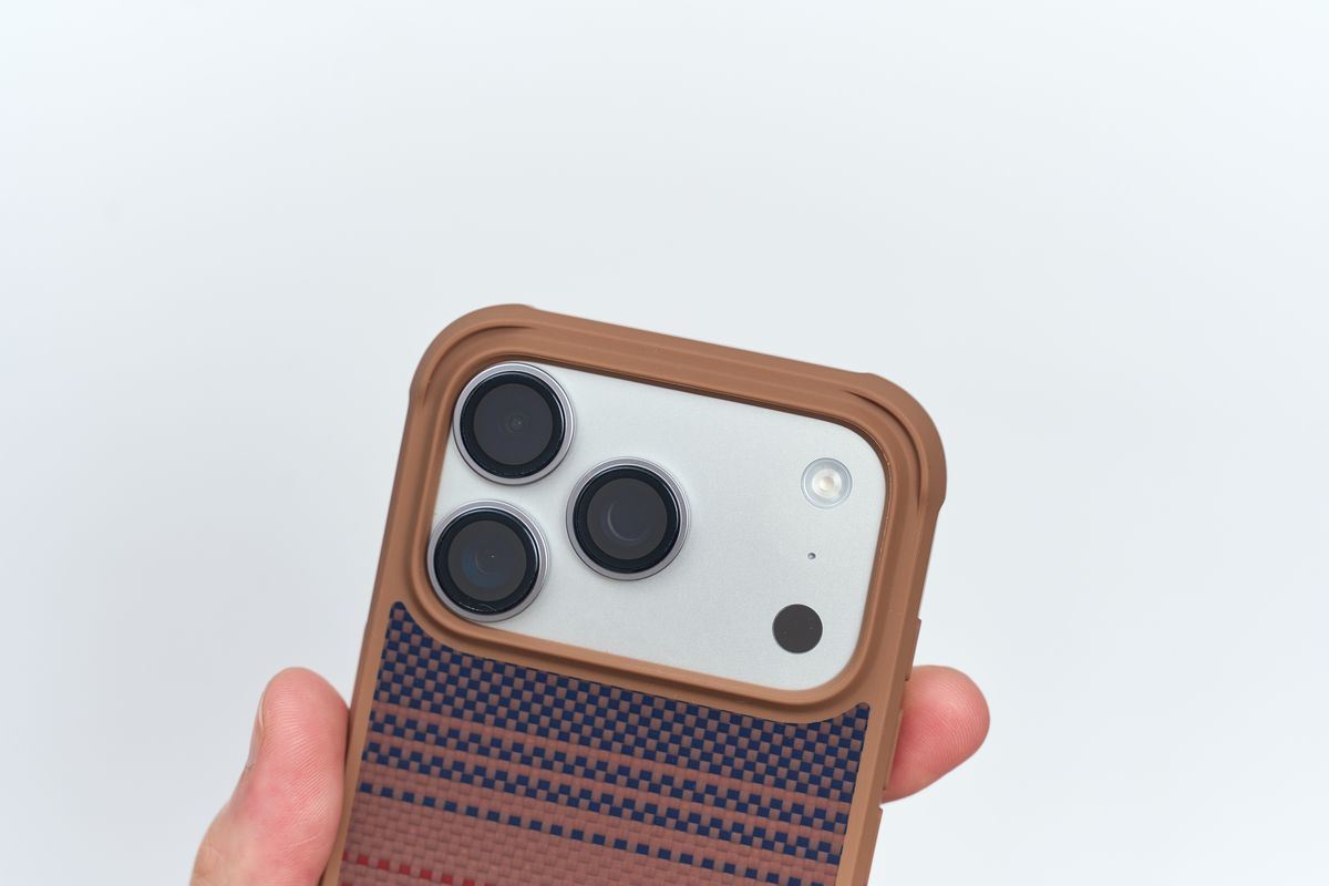 PITAKA Ultra-Slim Case iPhone 17 Pro用のカメラ部分