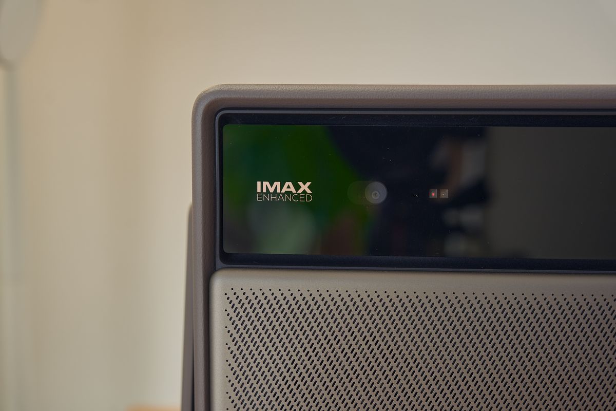 XGIMI HORIZON 20 Pro本体にIMAXの文字が印字