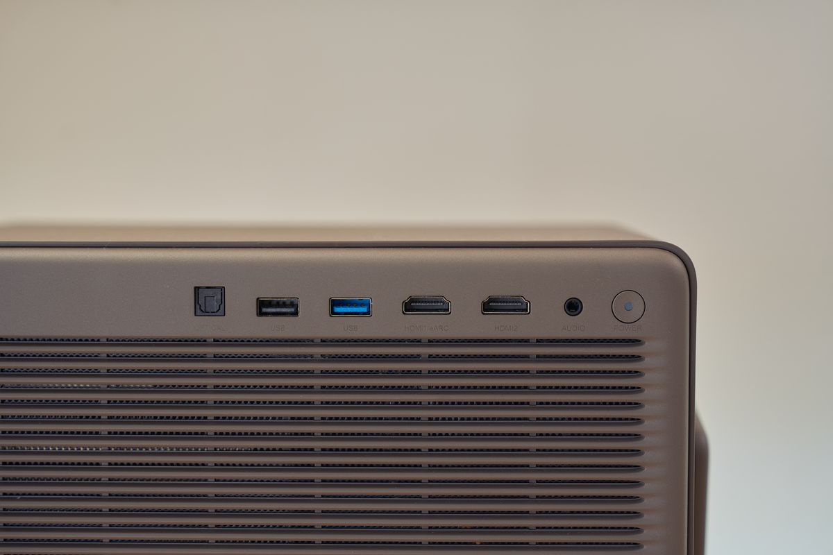 XGIMI HORIZON 20 Proの背面の入力端子